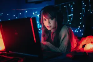 gaming bærbar gaming computer gamer girl